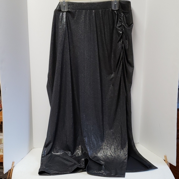 Lane Bryant Dresses & Skirts - Lane Bryant Skirt, maxi 💋